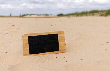 Logotrade Werbeartikel das Foto: Sunwick 10.000mah Bambus Solar Powerbank