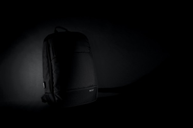 Logotrade Werbegeschenke das Foto: Swiss Peak AWARE™ moderner 15,6" Laptop-Rucksack