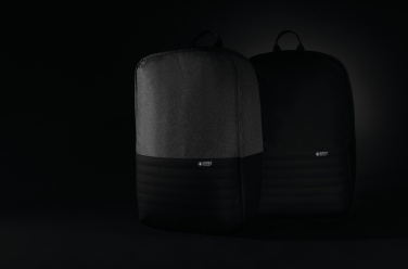 Logotrade Werbeartikel das Foto: Swiss Peak AWARE™ Anti-Theft-RFID 15.6"-Laptop-Rucksack