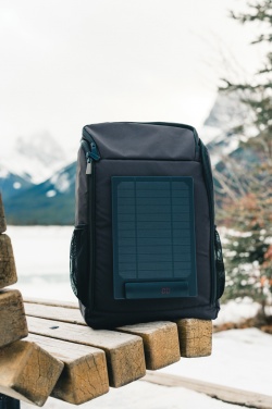 Logotrade werbemittel das Foto: Pedro AWARE™ RPET Deluxe Rucksack mit 5W Solar Panel