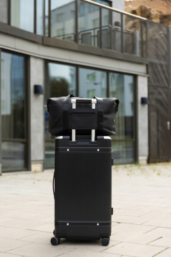 Logotrade Geschäftsgeschenke das Foto: VINGA Baltimore RCS 24h Wochenendtasche