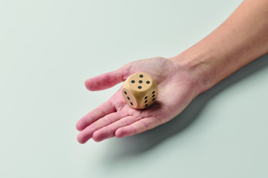 Logotrade Geschäftsgeschenke das Foto: Spielwürfel Schima-Holz Ø 3cm