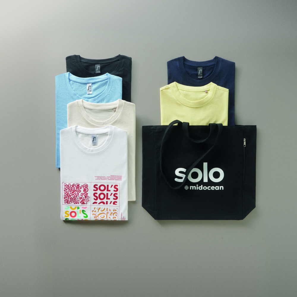 Logotrade Logogeschenke das Foto: Das SOL'S-T-Shirt-Musterpaket.