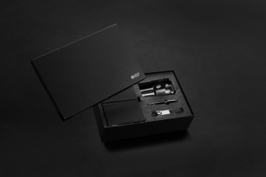 Logotrade Firmengeschenke das Foto: Swiss Peak RCS Deluxe Business-Set mit Becher