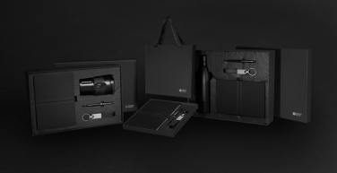 Logotrade Werbeartikel das Foto: Swiss Peak RCS Deluxe Business-Set mit Flasche