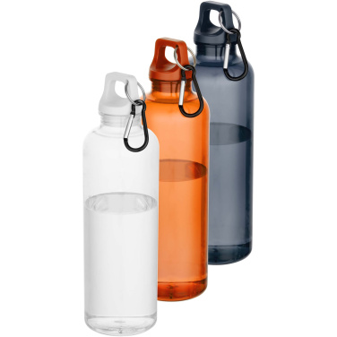 Logotrade Werbeartikel das Foto: Oregon 750 ml RCS-zertifizierte Trinkflasche aus recyceltem Kunststoff mit Karabinerhaken