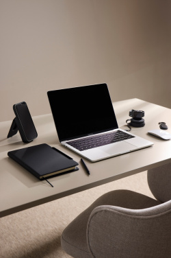 Logotrade Werbegeschenke das Foto: VINGA Baltimore RCS Passport Cover mit Dual-Finder