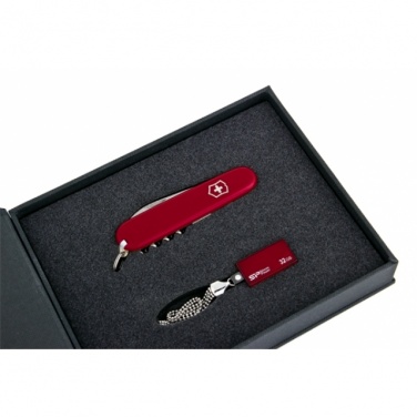Logotrade promotional product picture of: Giftset in red colour  8GB	color red