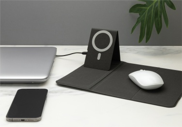 Logo trade corporate gifts picture of: Artic Magnetic 10W wireless charging phonestand