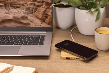 Logo trade advertising products picture of: Bamboo 10W wireless charger with USB