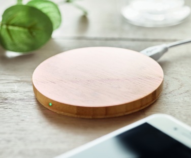 Logotrade corporate gift picture of: Wireless charger bamboo 10W RUNDO +