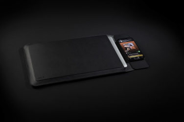 Logo trade promotional giveaway photo of: Swiss Peak 15W magnetic charging laptop sleeve 14-15,6"