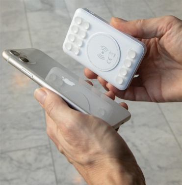 Logotrade firmakingituse foto: Reklaamkingitus: 5.000 mAh wireless charging pocket powerbank, white