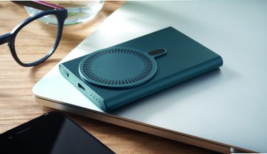 Logotrade meened pilt: PAWTT juhtmeta laadija akupank