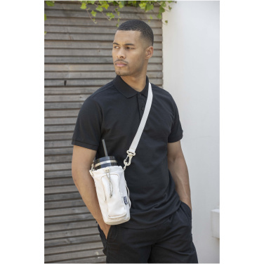 Logotrade biznesa dāvanas foto: Trip Aware™ pārstrādāta ceļojumu pudeļu soma 2 l