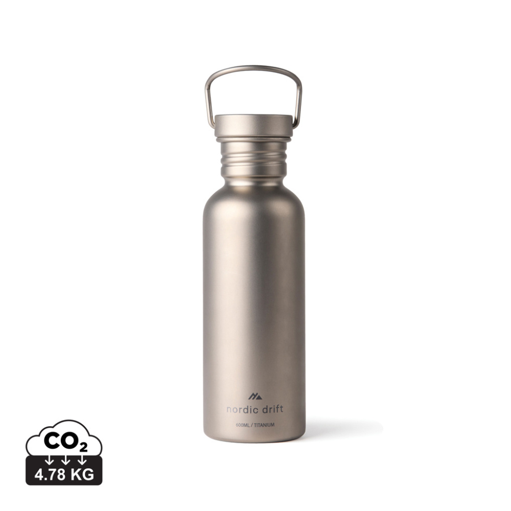 Logotrade dāvanas foto: Nordic Drift Trail īpaši vieglā titāna ūdens pudele 600 ml