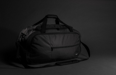 Logotrade kampanjprodukter bild: Swiss Peak AWARE™ RPET sport duffle