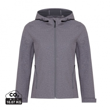 Logotrade reklamprodukter bild: Iqoniq Makalu soft shell damjacka i återvunnen polyester