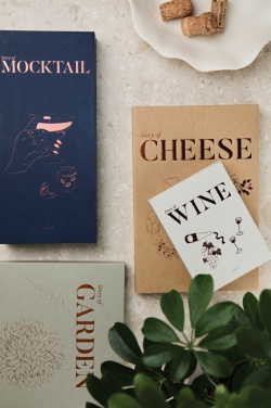 Logotrade profilprodukter bild: VINGA Story of wine