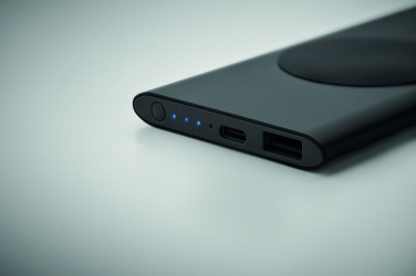 Logotrade kampanjprodukter bild: Powerbank 5000mAh 15W