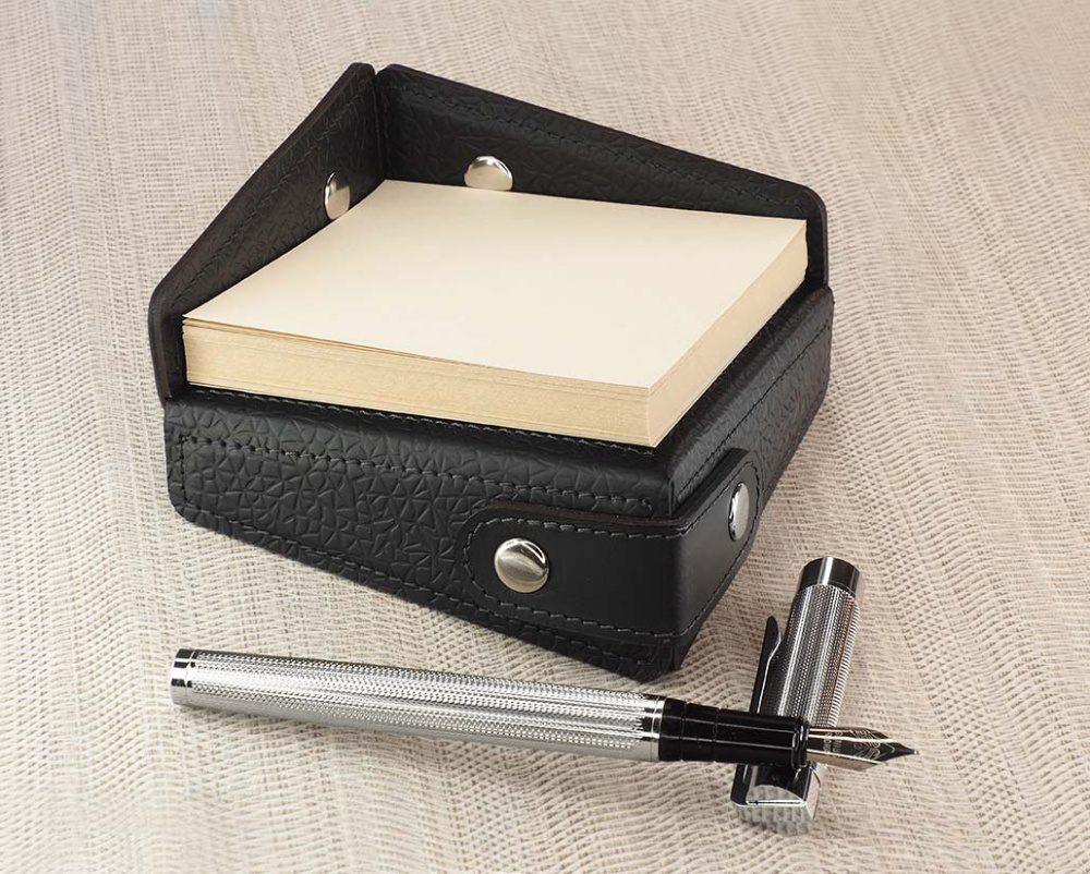 Logotrade profilprodukter bild:  Låda för klisterlappar  1658281