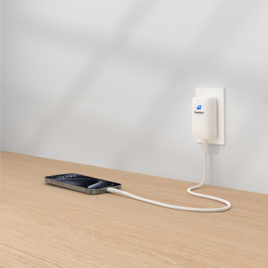 Logotrade presentreklam bild: Belkin BoostCharge 3-ports väggladdare