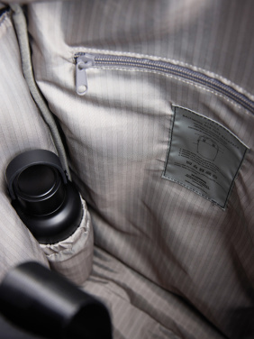 Logotrade presentreklam bild: VINGA Baltimore RCS tote backpack